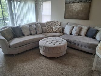 Sectional Sofa w/ ottoman & pillows