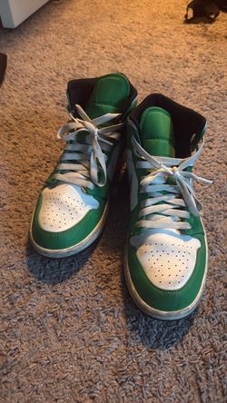 Jordan 1’s (green)