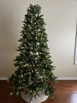 GE Pre-lit Christmas Tree 7.5 Ft Tall With Carrying Bag