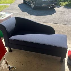 Chaise Lounge Excellent Condition