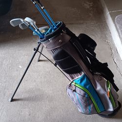 Left handed juniors golf set. 23 mile and Card Macomb Township Michigan 
