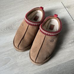 UGG tazz platform girls sz 4 women’s sz 6 chestnut