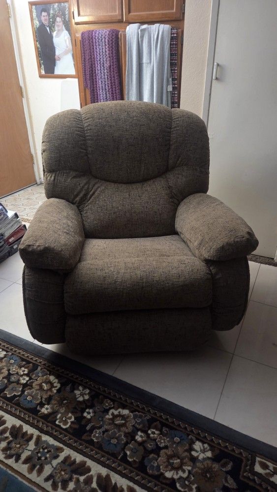 Recliner Couch 