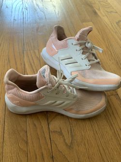 Adidas pink size 4 1/2