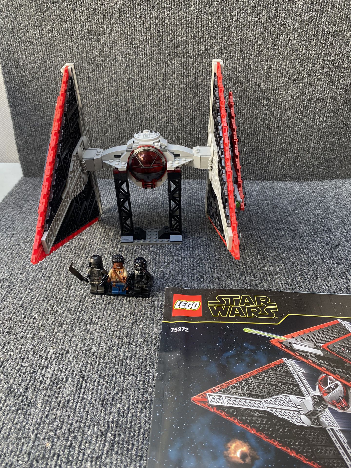 Lego Star Wars 75272 Sith Tie Fighter for Sale in Los Angeles, CA - OfferUp