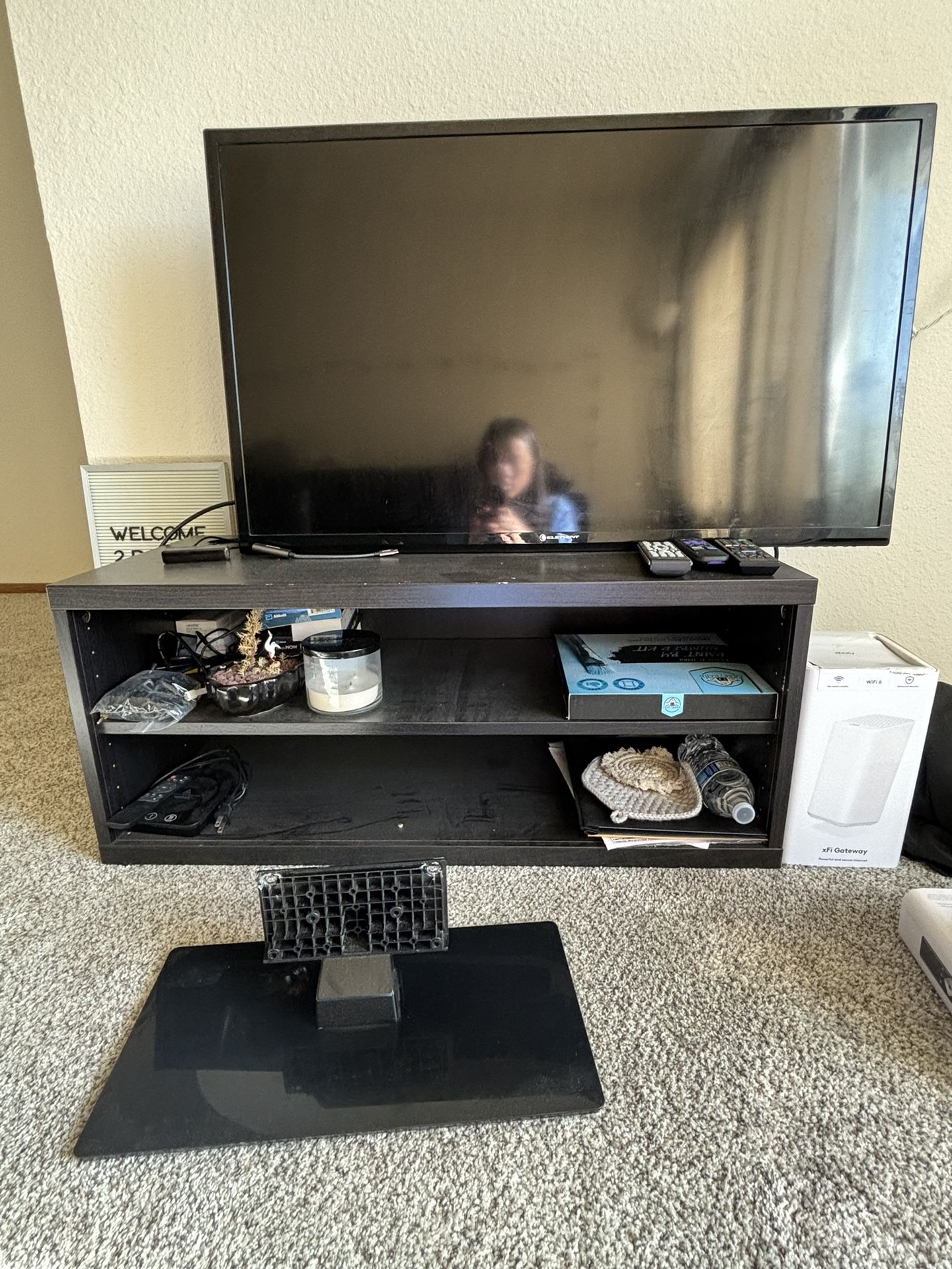 TV With Roku and TV Stand With Storage