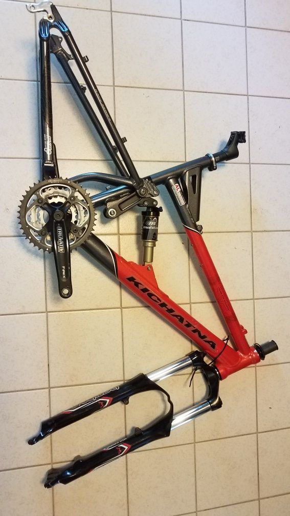Iron Horse Mountain Bike Full Suspension Frame with Fork and Rear Shock