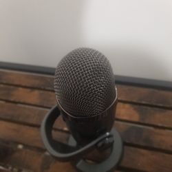 2 Microphones