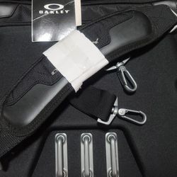 Oakley Laptop Messenger Bag