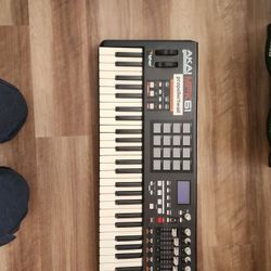 Akai Professional MPK61 Keyboard And MIDI