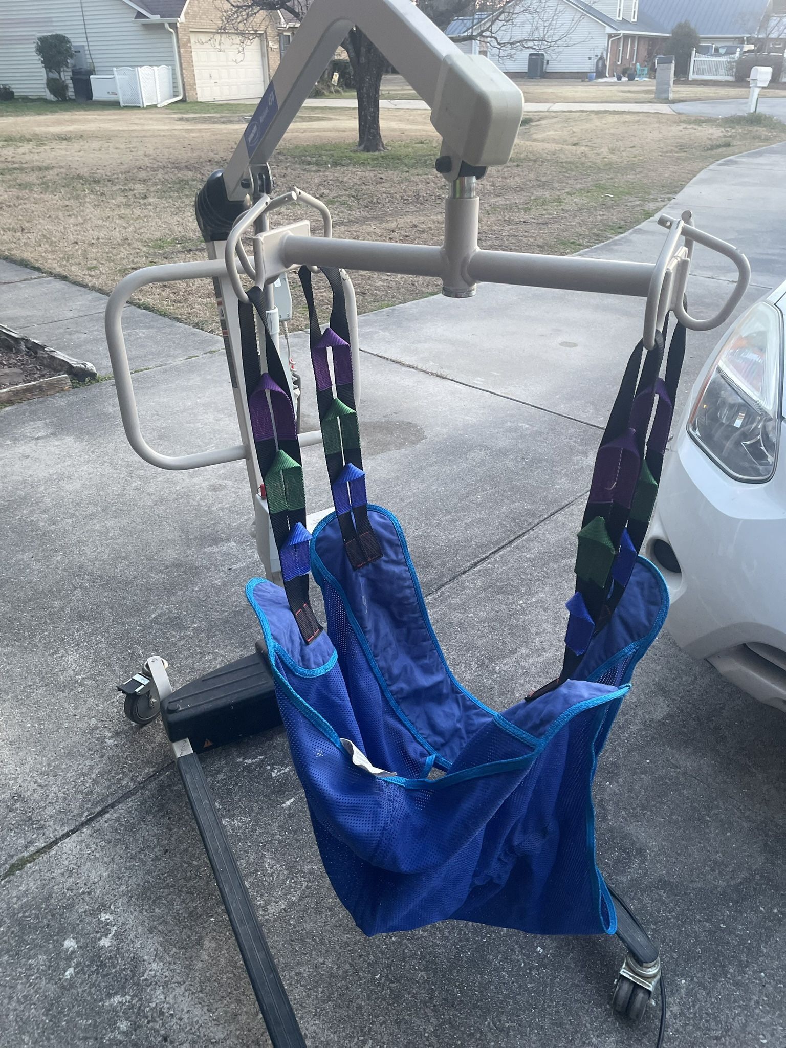 Invacare Reliant 450 Patient Lift… Like New