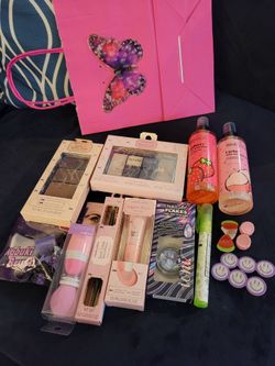 Marie Claire Makeup & Beauty Bundle Set