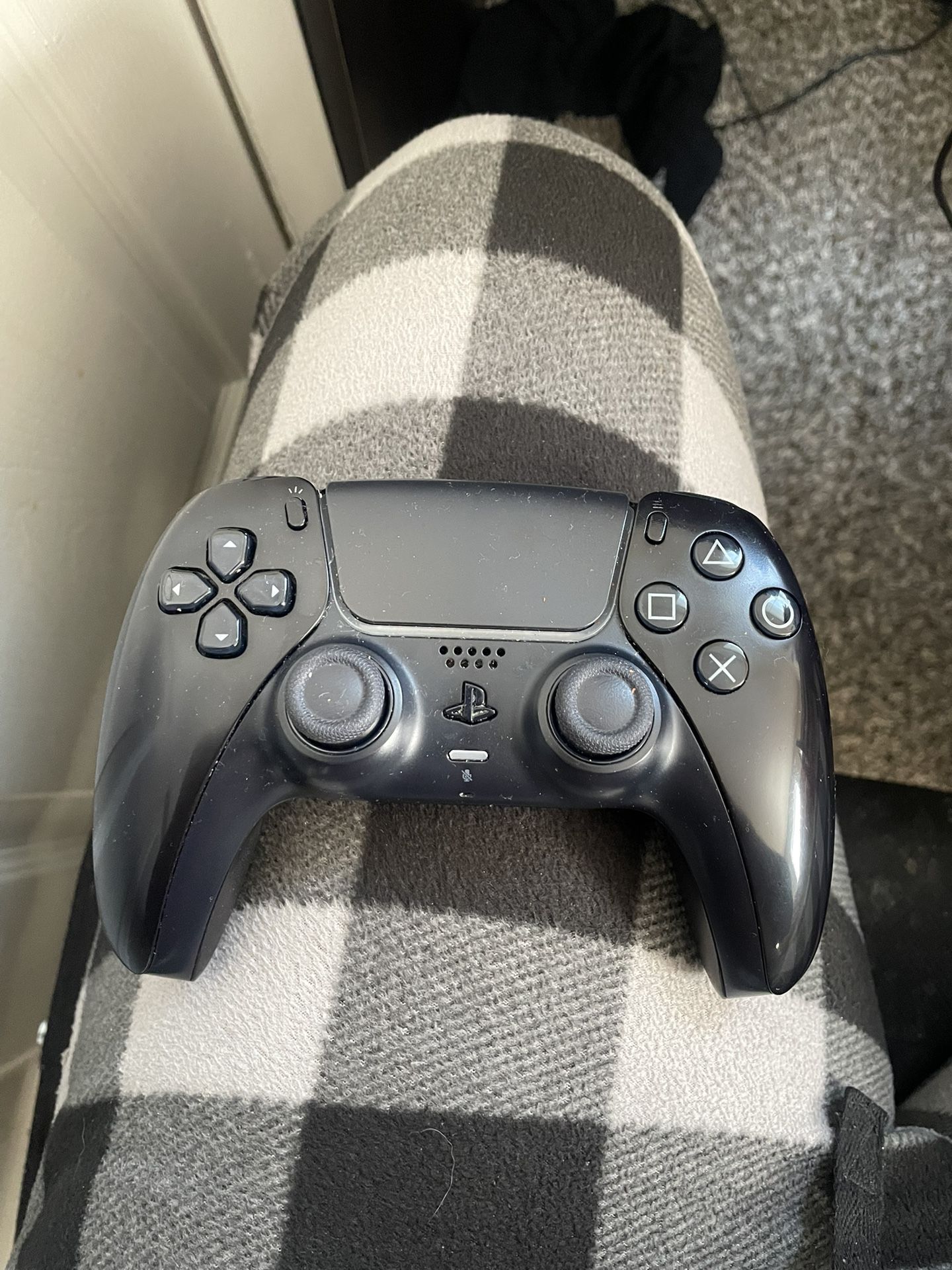 Midnight Black PS5 Controller