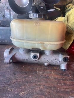 Ford master cylinder