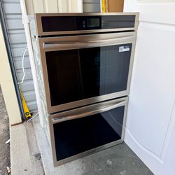 Brand New Frigidaire Gallery Wall Oven With Total Convection, Air Fry, And Air Sous Vide, And Much More.