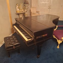 Baldwin Grand 7 FT piano