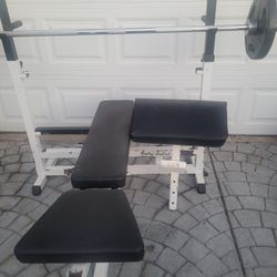 body Solid bench press n weights