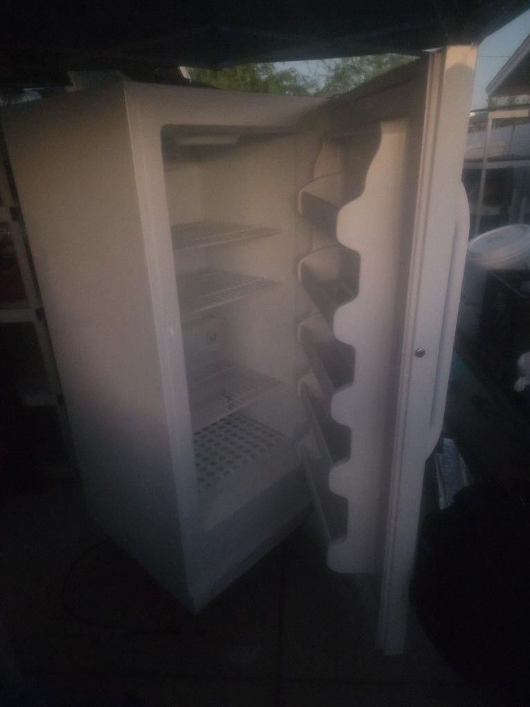 Frigidaire Freezer