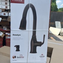 Pfister Rosslyn Single-Handle Pull-Down Sprayer Kitchen Faucet with Soap Dispenser in Tuscan Bronze