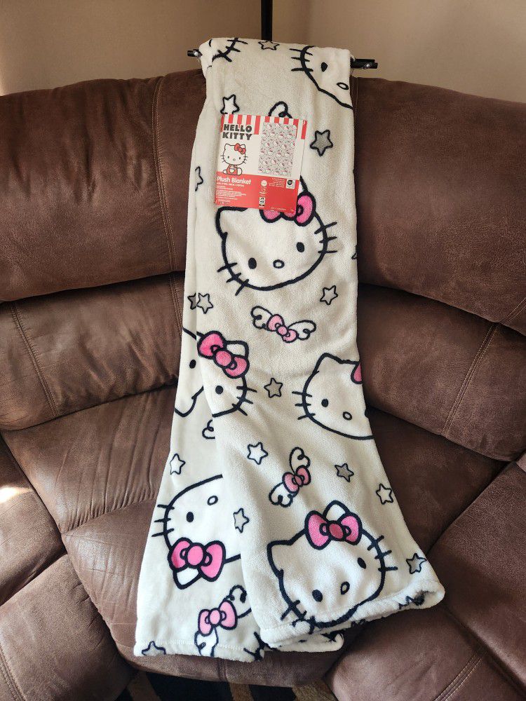 Sanrio- Adorable Cozy Throw Blanket