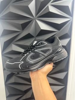 Dior B30