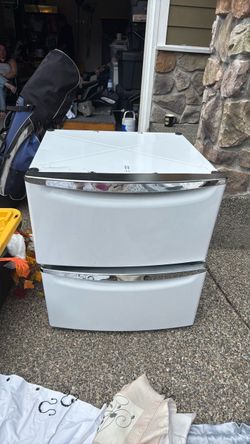 Washer and dryer pedestals
