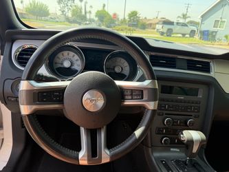 2010 Ford Mustang V6 Convertible a 4.0L V6 engine