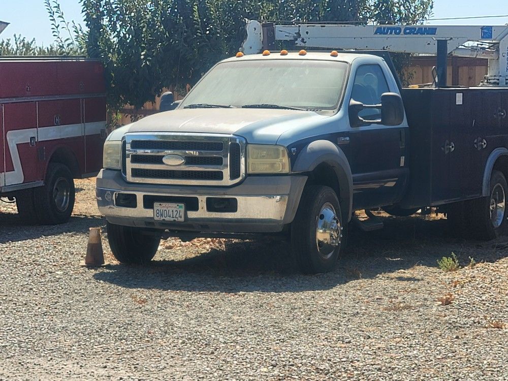 F450 Utility Truck With Toolboxes & Boom