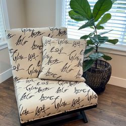 🪑 Beautiful & Comfortable Accent Chair – Style Meets Serenity