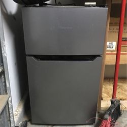 Hisense Mini Fridge Freezer 