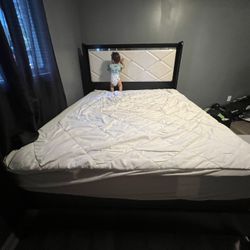  Queen Size Bed Room Set  OBO