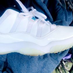 Jordan 11 Retro Low legend Blue