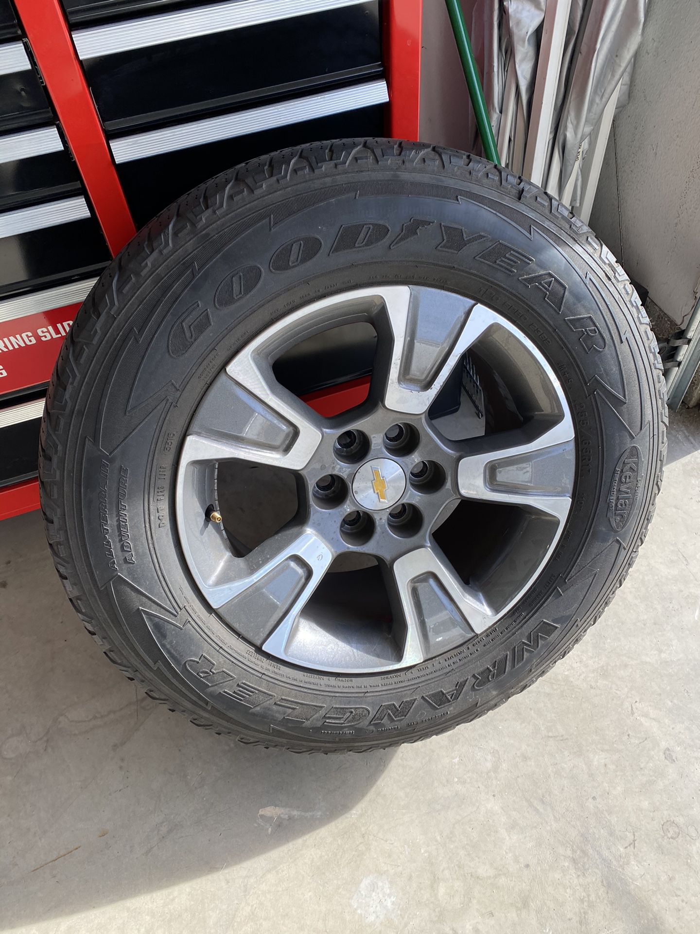 Chevy Colorado 17 inch wheel