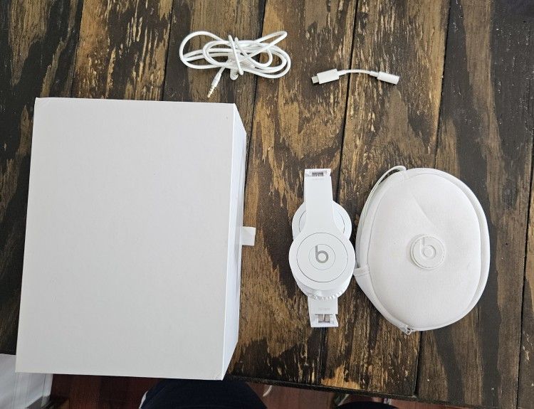 BEATS SOLO HD HEADPHONES, MUSIC PHONE