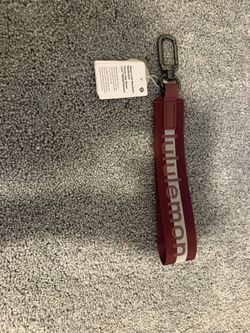 Lululemon Never Lost Keychain *Reflective Color Rockwood/Red Clay 