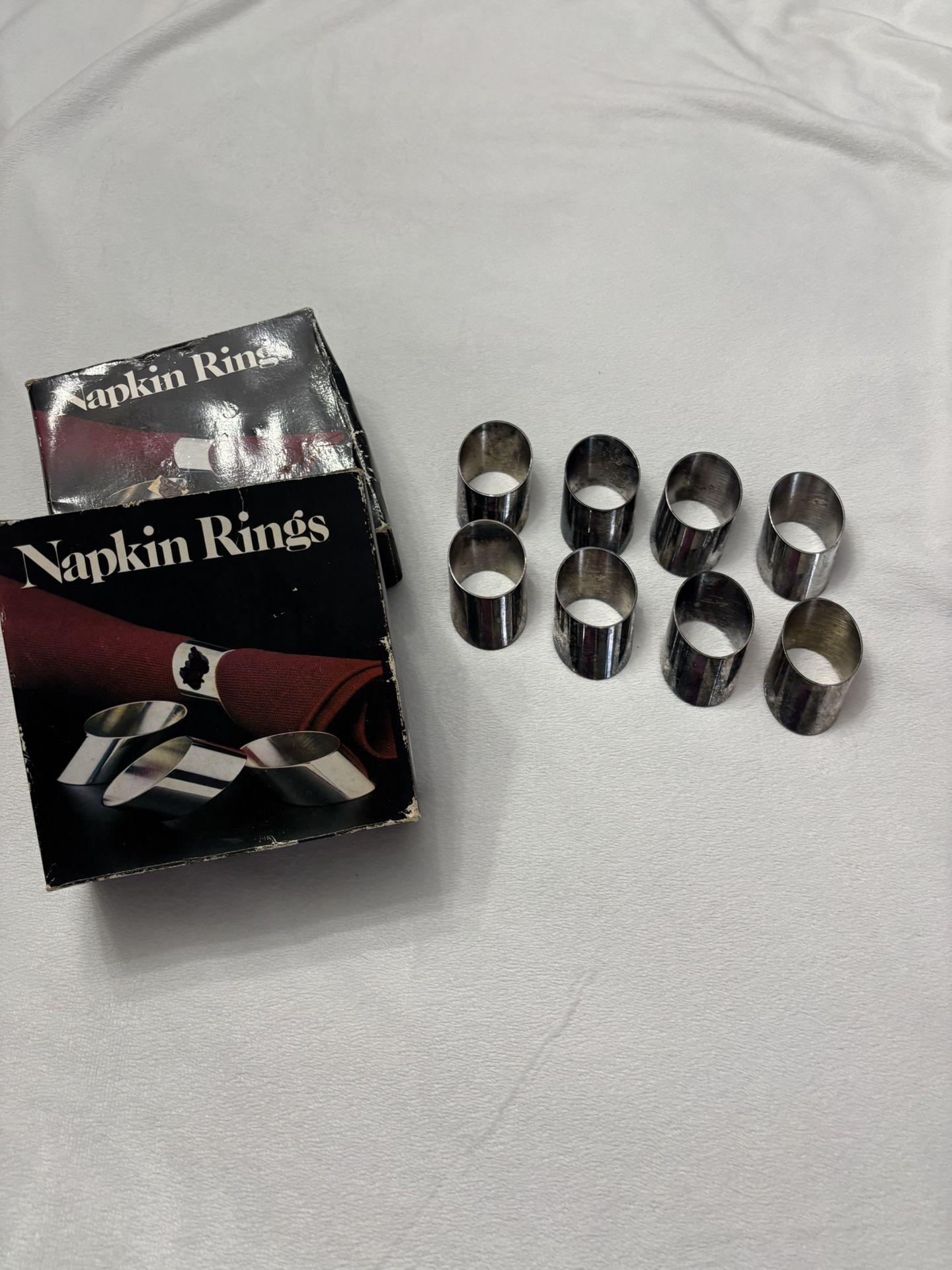 Eight Vintage Silverplated Leonard Oval Shaped Napkin Ring Holders With Boxes