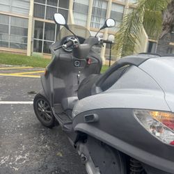 2009 Vespa 250 CC Automatic 