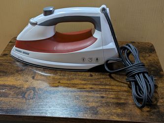 Black & Decker Light 'N Easy Compact Steam Iron - Great Condition