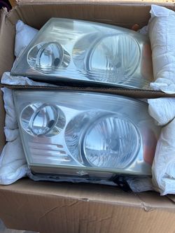 2006 USED Ford Headlight Assembly
