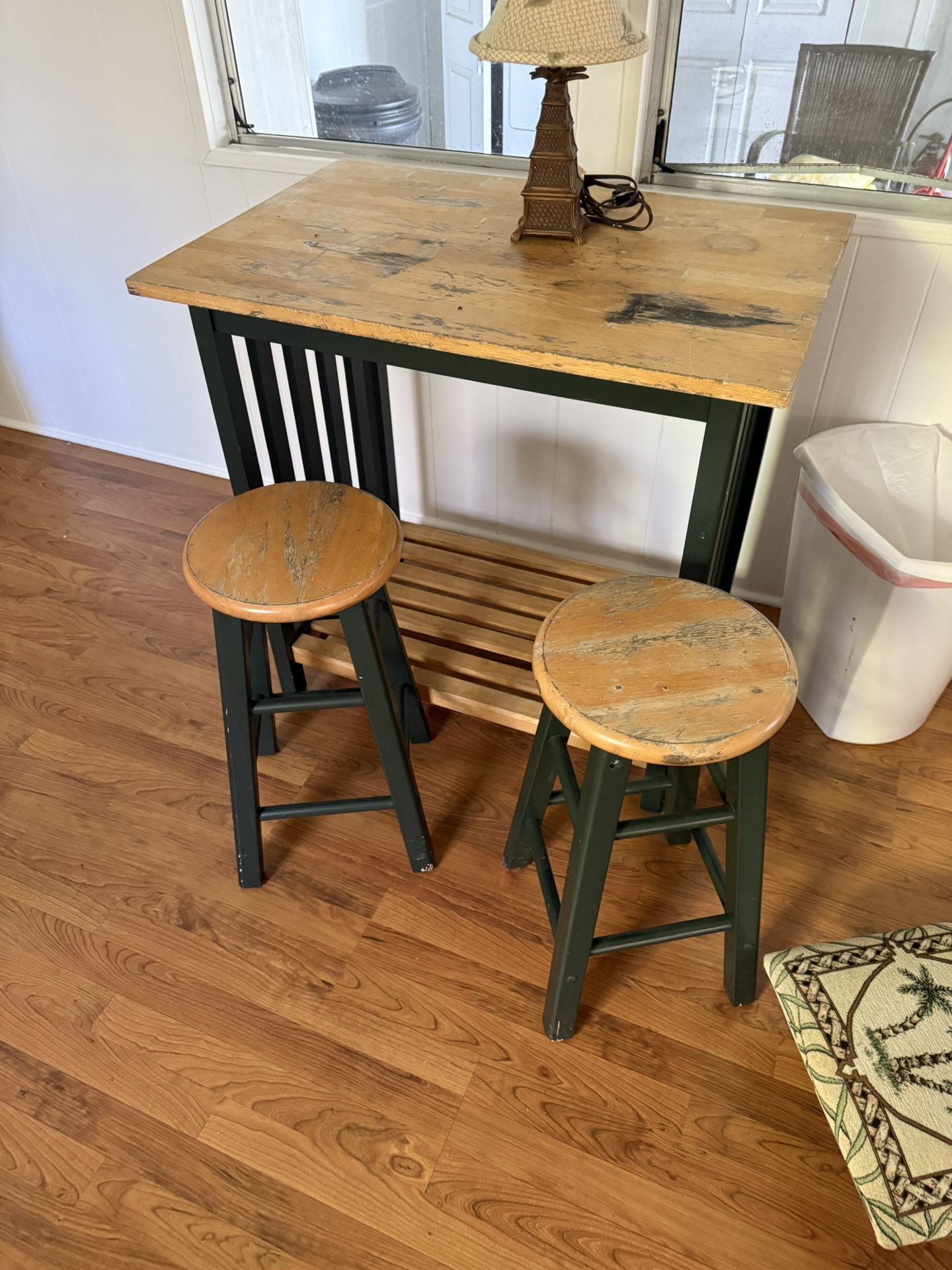 Ranch Style Table With Two Tape Barstools
