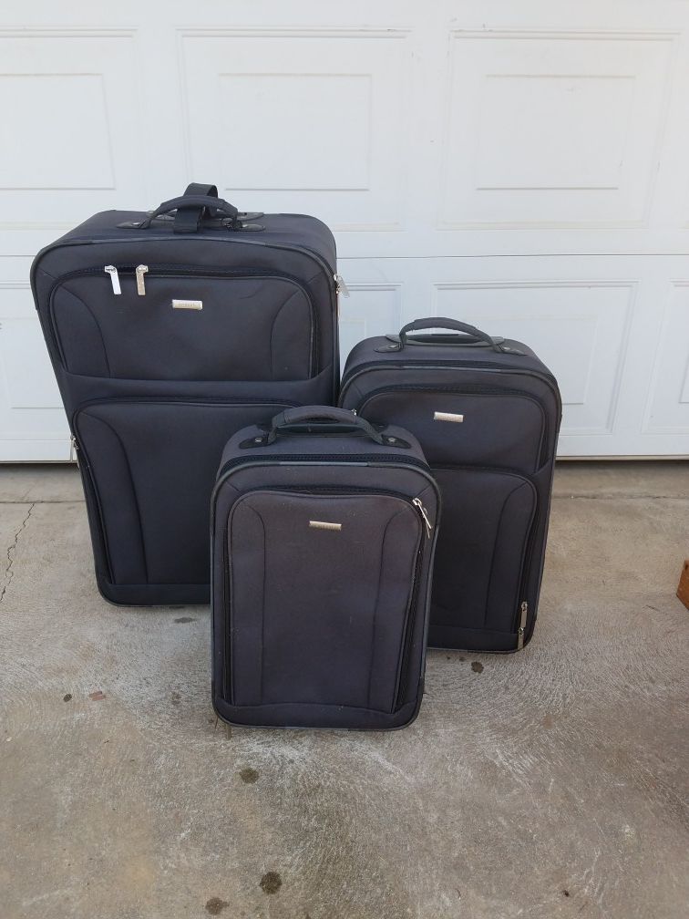 3 Piece luggage set!