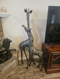 Welded Metal Mother And Baby Giraffe Art Sculptures 64” & 51” Tall