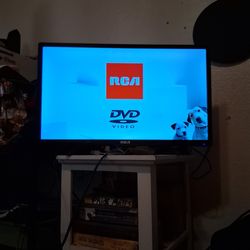 RCA 24" TV/DVD HD LED Screen