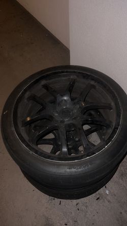 2 Oem g35 coupe wheels pair(used)