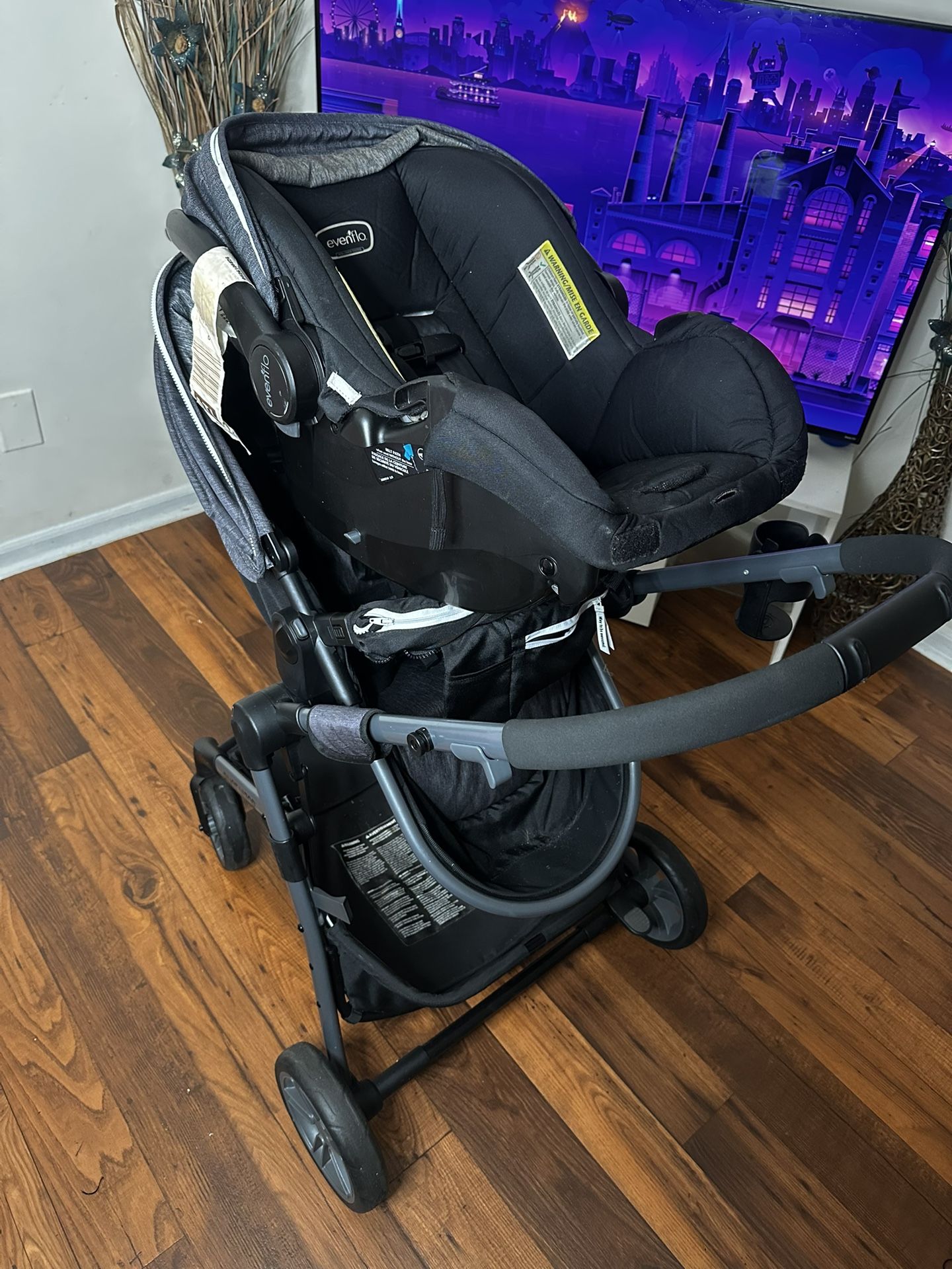 stokke trapp high chair Stokke® Tripp Trapp® High Chair² and Newborn Seat Attachment Bundle main image 0