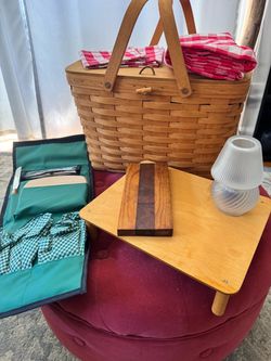 Longaberger Large Picnic Basket w/Accessories