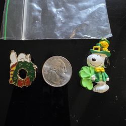 Set Of VTG  Snoopy Holiday Pins
