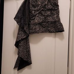JUST CAVALLI AUTHENTIC WOMEN SKIRT. NEW. NEVER USED SIZE M (44)
