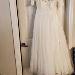 Size 8 Willowby Wedding Dress