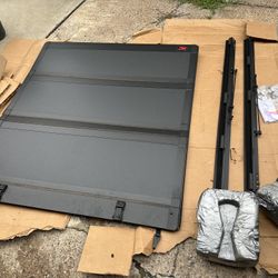 Tonneau Hard Tri-fold